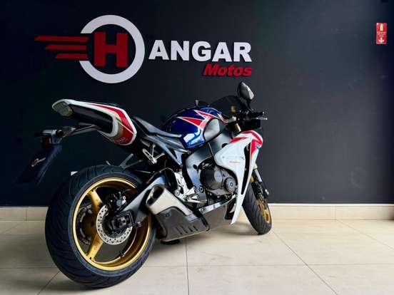 HONDA-CBR 1000RR FIREBLADE-2011