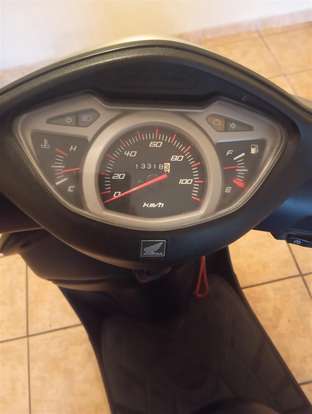 HONDA-LEAD 110-2015
