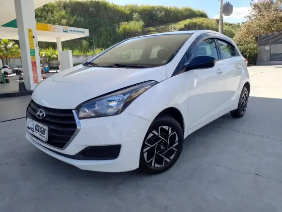 HYUNDAI HB20 1.0 COMFORT PLUS 12V FLEX 4P MANUAL