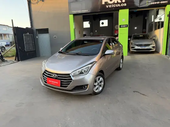 HYUNDAI HB20S 1.0 COMFORT PLUS 12V TURBO FLEX 4P MANUAL