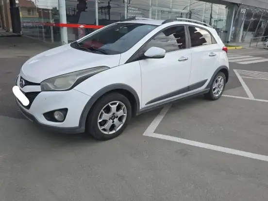 HYUNDAI-HB20X-1.6 16V PREMIUM FLEX 4P AUTOMÁTICO HYUNDAI-HB20X-2014