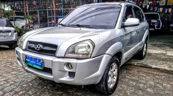 HYUNDAI TUCSON 2.0 MPFI GLS 16V 143CV 2WD GASOLINA 4P AUTOMÁTICO