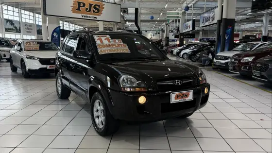 HYUNDAI TUCSON 2.0 MPFI GLS 16V 143CV 2WD GASOLINA 4P AUTOMÁTICO HYUNDAI TUCSON 2.0 MPFI GLS 16V 143CV 2WD GASOLINA 4P AUTOMÁTICO