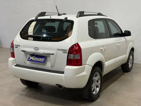HYUNDAI-TUCSON-2015