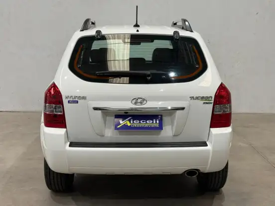 HYUNDAI-TUCSON-2.0 MPFI GLS BASE 16V 143CV 2WD FLEX 4P AUTOMÁTICO HYUNDAI-TUCSON-2015