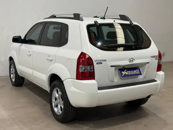 HYUNDAI-TUCSON-2.0 MPFI GLS BASE 16V 143CV 2WD FLEX 4P AUTOMÁTICO HYUNDAI-TUCSON-2015