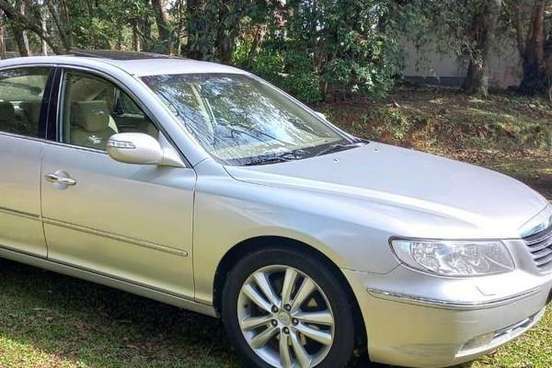 HYUNDAI-AZERA-2010