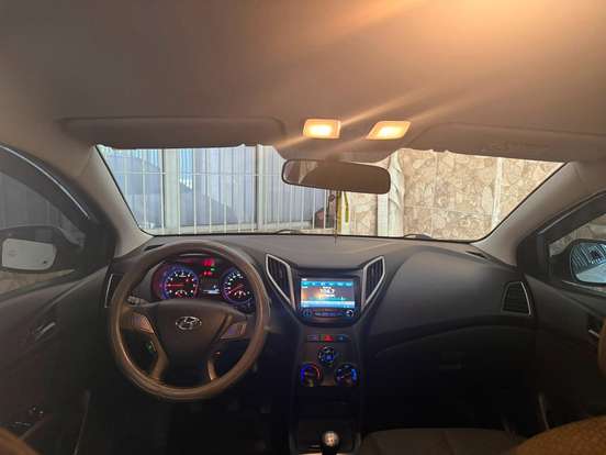 HYUNDAI-HB20-2018