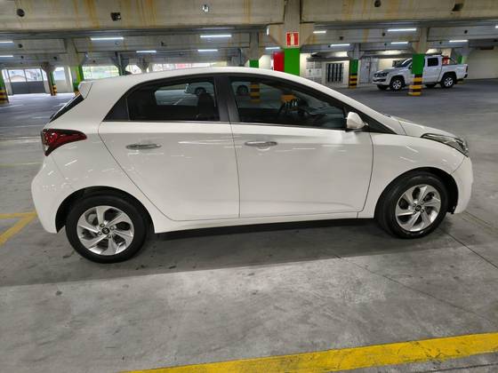 HYUNDAI HB20 1.6 PREMIUM 16V FLEX 4P AUTOMÁTICO