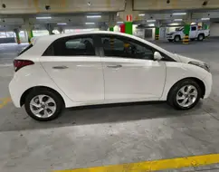 HYUNDAI HB20 1.6 PREMIUM 16V FLEX 4P AUTOMÁTICO HYUNDAI HB20 1.6 PREMIUM 16V FLEX 4P AUTOMÁTICO