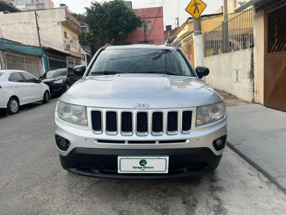 JEEP COMPASS 2.0 SPORT 4X2 16V GASOLINA 4P AUTOMÁTICO