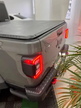 JEEP-GLADIATOR-2022