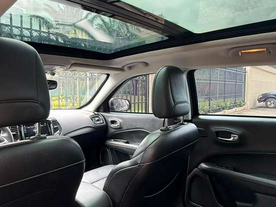 JEEP-COMPASS-2.0 16V FLEX LIMITED AUTOMÁTICO JEEP-COMPASS-2018