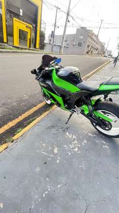 KAWASAKI-NINJA ZX-10R-2011
