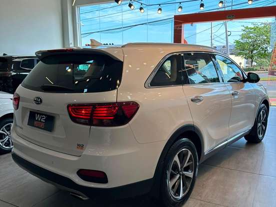 KIA-SORENTO-2.4 16V GASOLINA EX 7L AUTOMÁTICO KIA-SORENTO-2018
