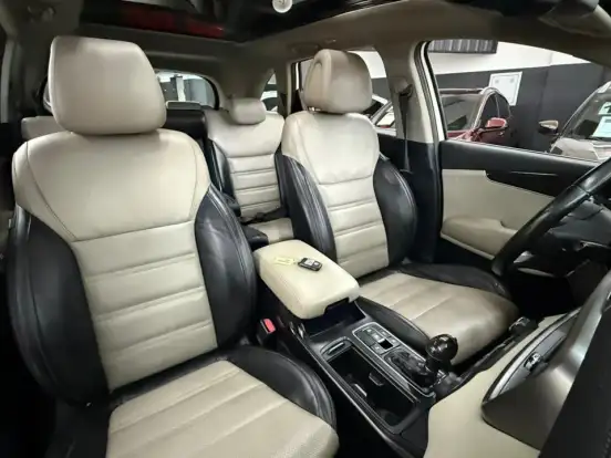 KIA-SORENTO-3.3 V6 GASOLINA EX 7L AUTOMATICO KIA-SORENTO-2017