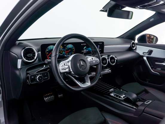 MERCEDES-BENZ-A 250-2018