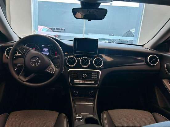 MERCEDES-BENZ-CLA 180-1.6 CGI GASOLINA 7G-DCT MERCEDES-BENZ-CLA 180-2018