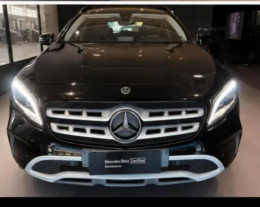 MERCEDES-BENZ-GLA 200-2019
