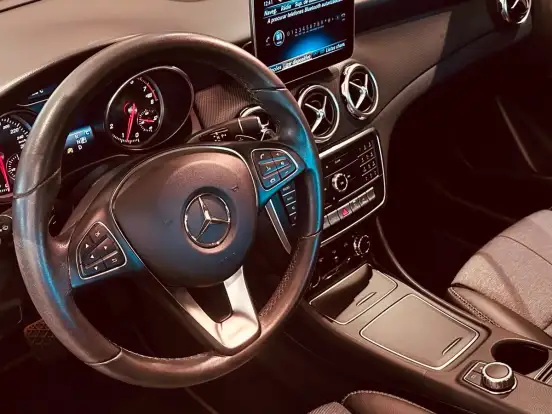 MERCEDES-BENZ-GLA 200-1.6 CGI FLEX STYLE 7G-DCT MERCEDES-BENZ-GLA 200-2019
