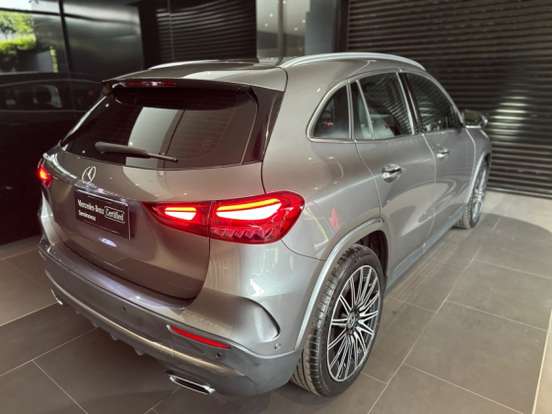 MERCEDES-BENZ-GLA 200-2024