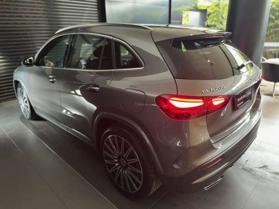 MERCEDES-BENZ-GLA 200-1.3 MHEV AMG LINE 7G-DCT MERCEDES-BENZ-GLA 200-2024