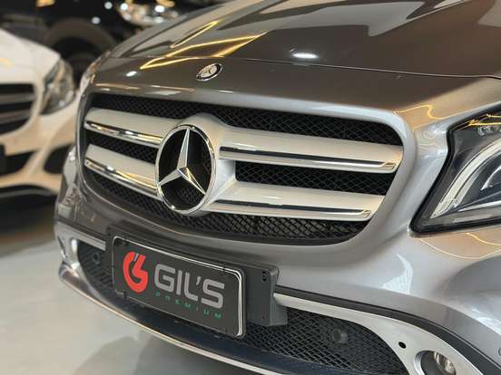 MERCEDES-BENZ-GLA 200-2016