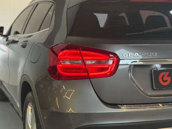 MERCEDES-BENZ-GLA 200-1.6 CGI ADVANCE 16V TURBO FLEX 4P AUTOMÁTICO MERCEDES-BENZ-GLA 200-2016