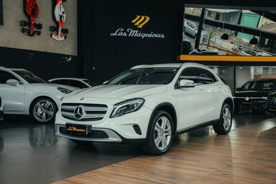 MERCEDES-BENZ GLA 200 1.6 CGI ADVANCE 16V TURBO FLEX 4P AUTOMÁTICO