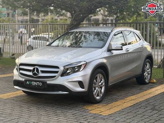 MERCEDES-BENZ GLA 200 1.6 CGI STYLE 16V TURBO FLEX 4P AUTOMÁTICO
