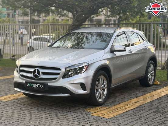MERCEDES-BENZ-GLA 200-2016