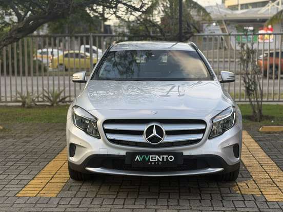 MERCEDES-BENZ-GLA 200-2016