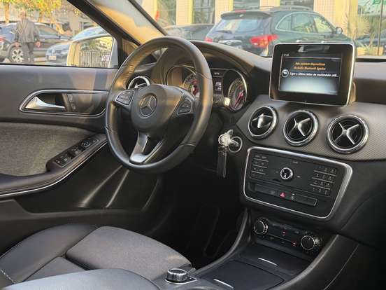 MERCEDES-BENZ-GLA 200-1.6 CGI STYLE 16V TURBO FLEX 4P AUTOMÁTICO MERCEDES-BENZ-GLA 200-2016
