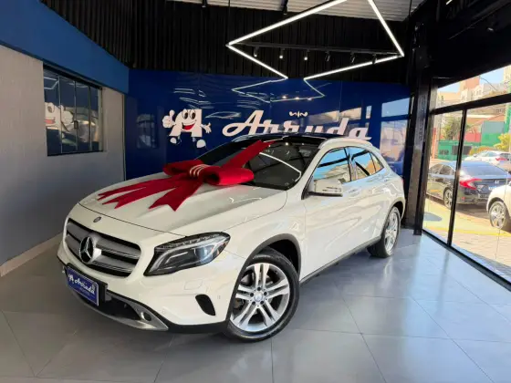 MERCEDES-BENZ GLA 250 2.0 16V TURBO GASOLINA ENDURO 4P AUTOMÁTICO MERCEDES-BENZ GLA 250 2.0 16V TURBO GASOLINA ENDURO 4P AUTOMÁTICO
