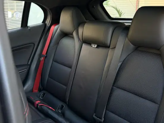 MERCEDES-BENZ-GLA 45 AMG-2016