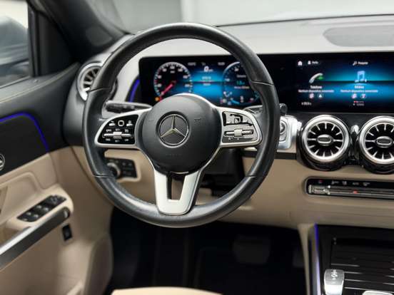 MERCEDES-BENZ-GLB 200-2021