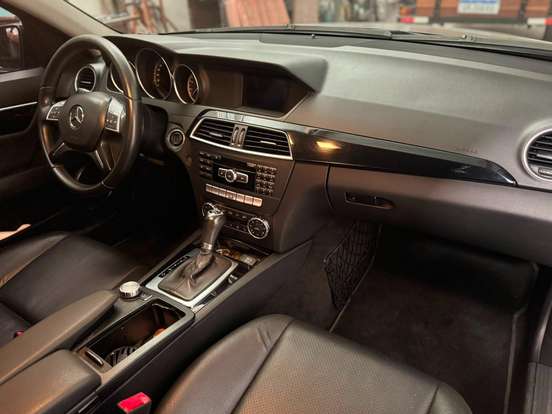 MERCEDES-BENZ-C 180-2012