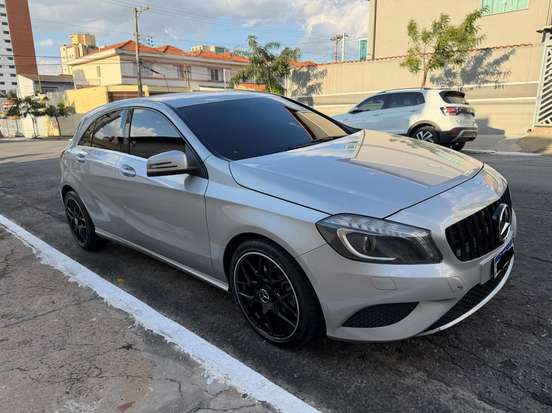 MERCEDES-BENZ-CLASSE A-1.6 200 TURBO STYLE GASOLINA 4P AUTOMATIZADO MERCEDES-BENZ-CLASSE A-2014