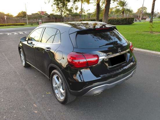 MERCEDES-BENZ-GLA 200-2018