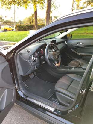 MERCEDES-BENZ-GLA 200-2018