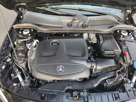 MERCEDES-BENZ-GLA 200-2018