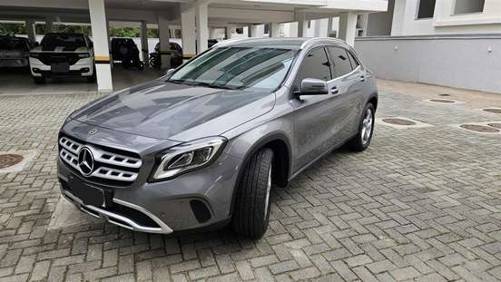 MERCEDES-BENZ-GLA 200-2018