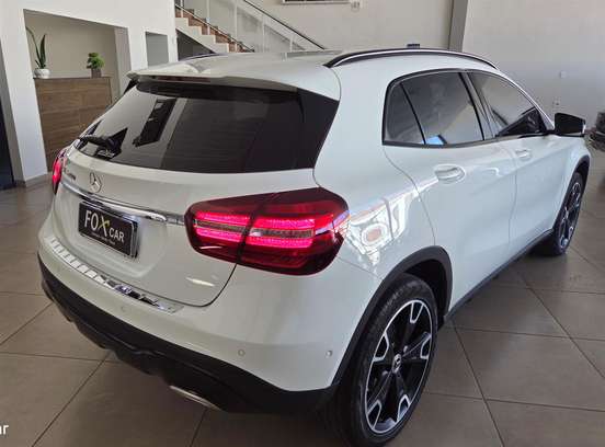 MERCEDES-BENZ-GLA 200-1.6 CGI FLEX NIGHT 7G-DCT MERCEDES-BENZ-GLA 200-2019