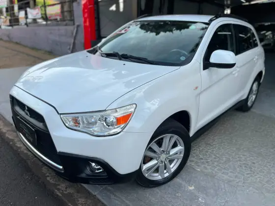 MITSUBISHI ASX 2.0 4X2 16V GASOLINA 4P AUTOMÁTICO MITSUBISHI ASX 2.0 4X2 16V GASOLINA 4P AUTOMÁTICO