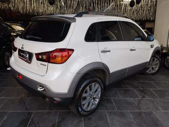 MITSUBISHI-ASX-2016