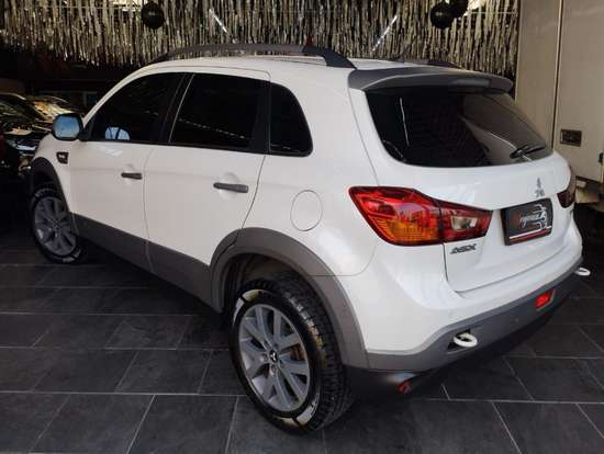 MITSUBISHI-ASX-2016
