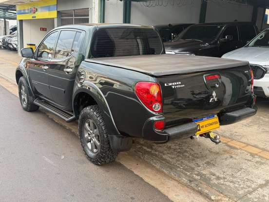 MITSUBISHI-L200 TRITON-2011