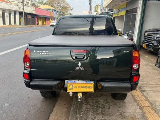 MITSUBISHI-L200 TRITON-2011