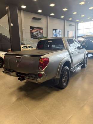 MITSUBISHI-L200 TRITON-2015