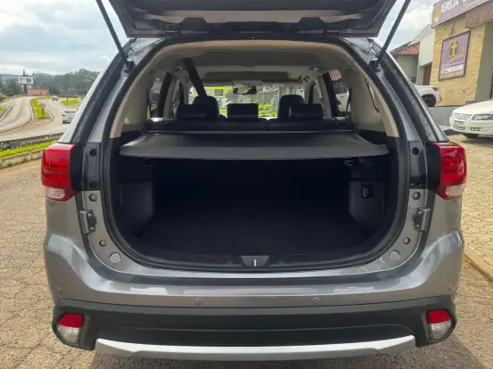 MITSUBISHI-OUTLANDER-2.0 16V GASOLINA 4P AUTOMÁTICO MITSUBISHI-OUTLANDER-2016